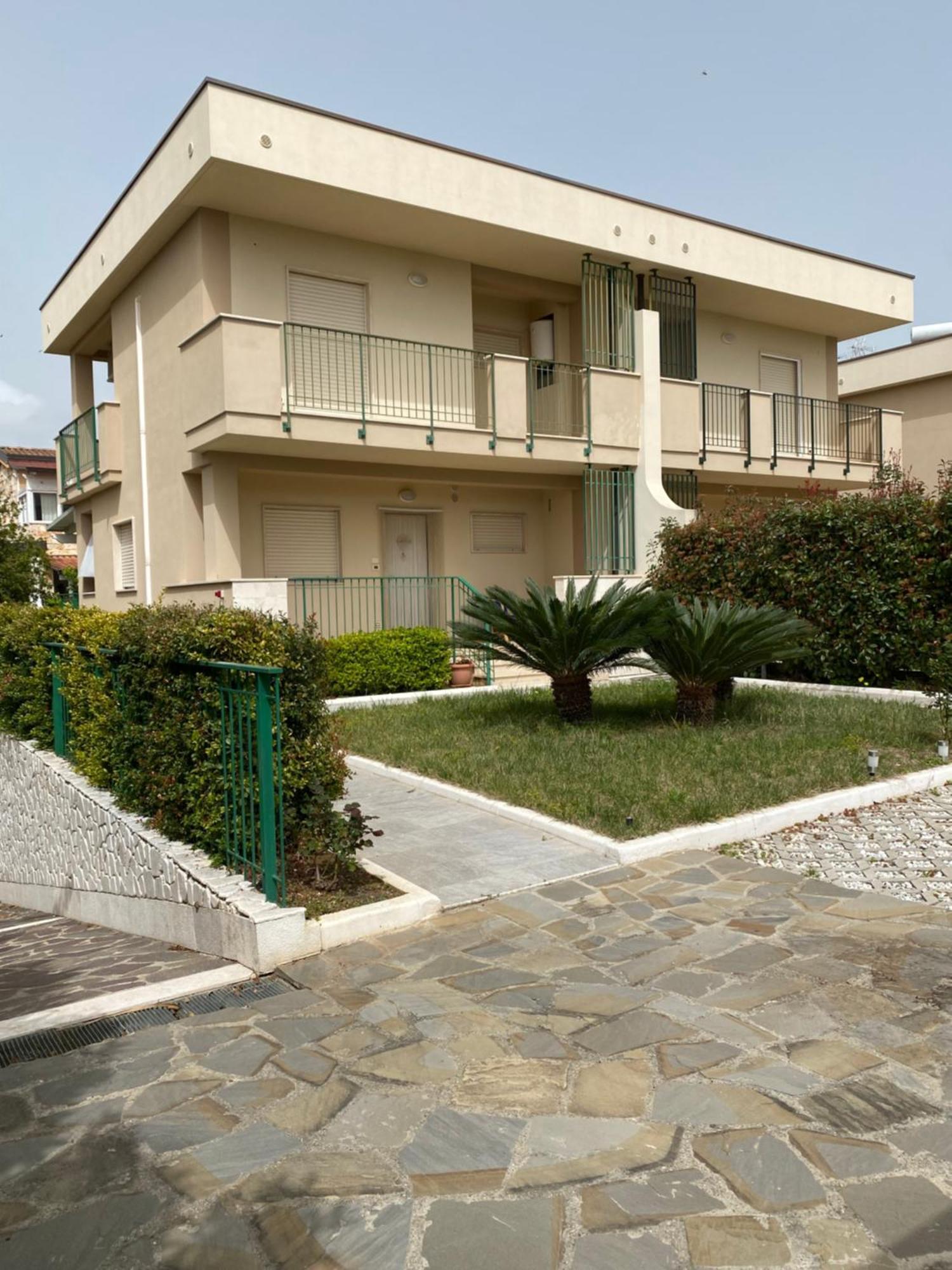 Appartamento In Villa A Policoro Bagian luar foto